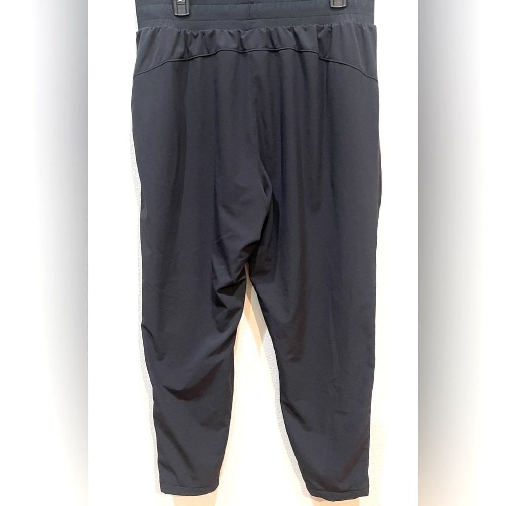 Black Stretch Woven Taper Pants Size L Track - All in
Motion™ Drawstring - Picture 5 of 6